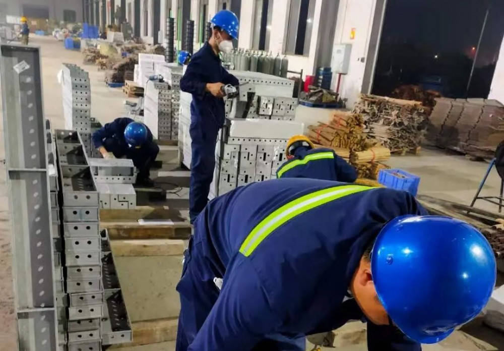 鑫政铝业丨团结互助，共建优秀班组